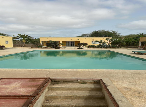 50% DE REDUCTION SUR L'ACCÈS A LA PISCINE EN SEMAINE À PARTIR DE 5  PERSONNES CHEZ RELAX PARC MBORO